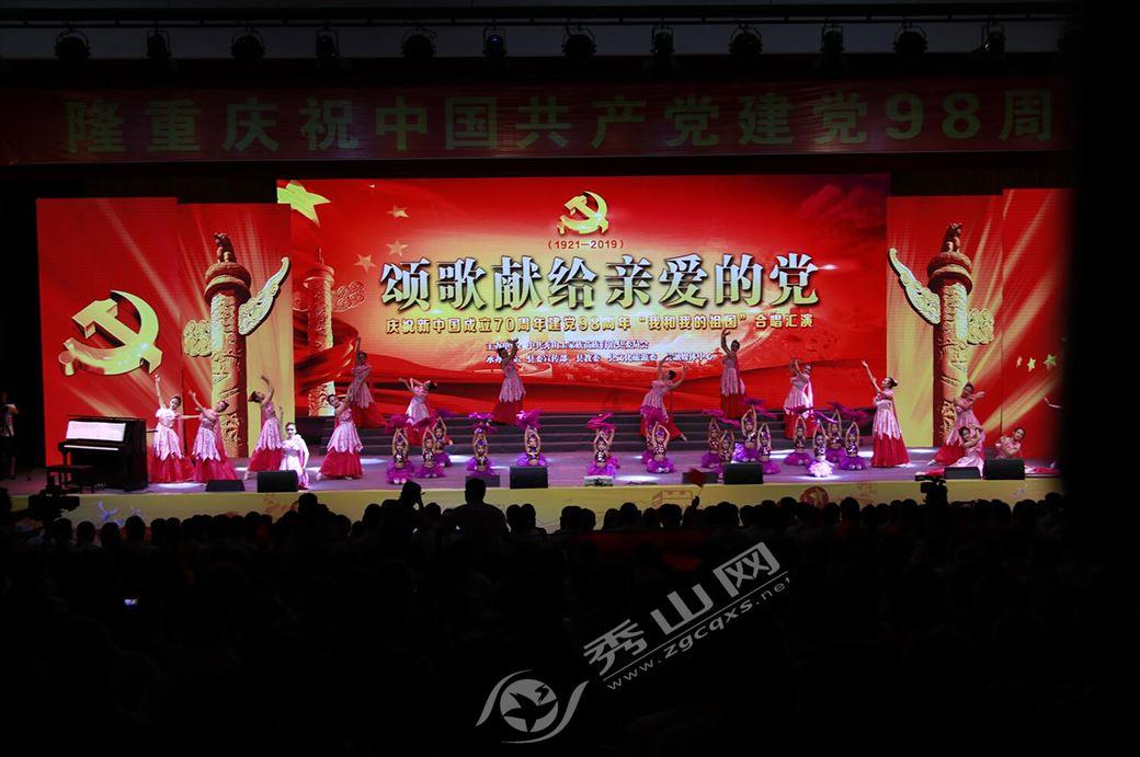 37岁女星庄群施拍戏中猝死：细节曝光，令人惋惜不已